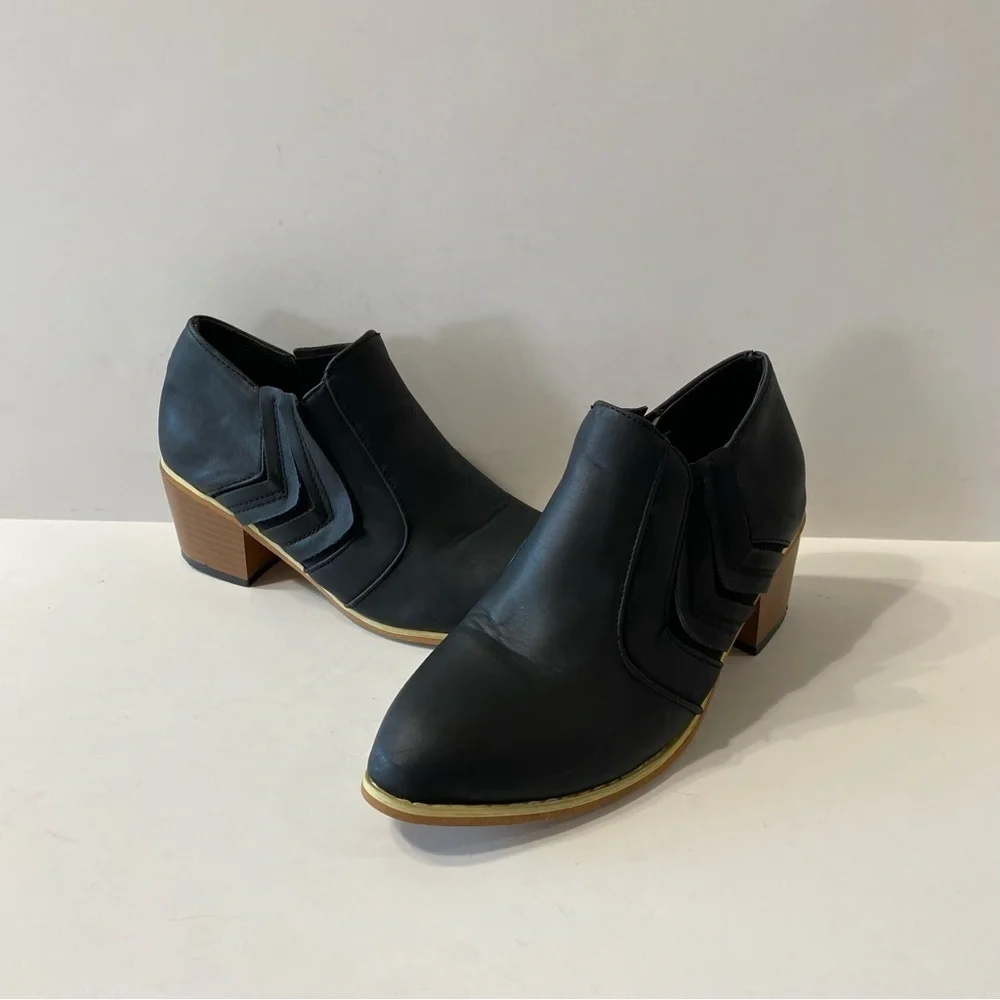 Black Faux Leather Square Heel Ankle Booties Size 5.5